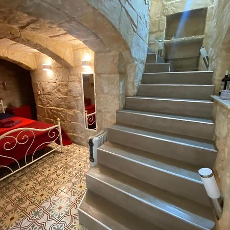 Malta'S Naughtiest Cabaret Apartment Ил-Фурияна Екстериор снимка