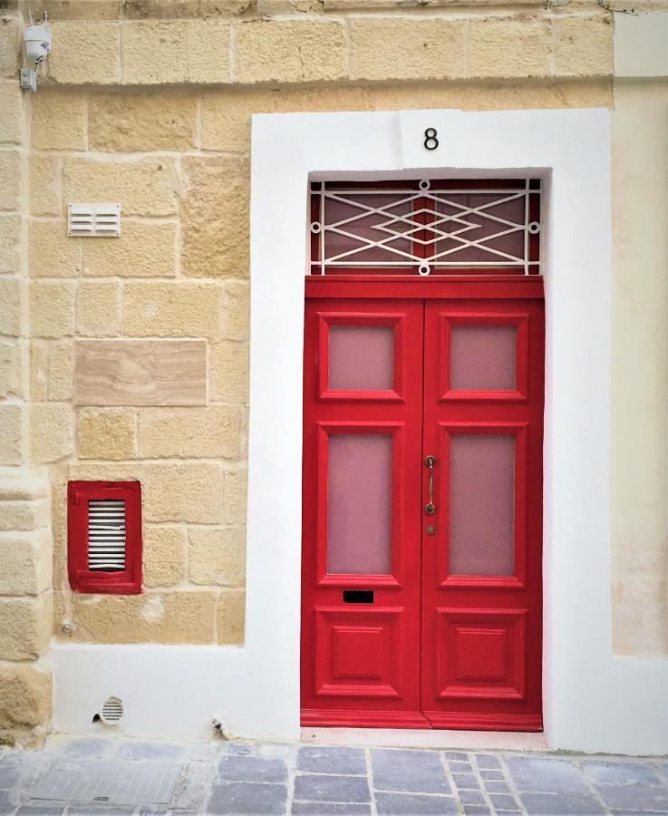 Malta'S Naughtiest Cabaret Apartment Ил-Фурияна Екстериор снимка