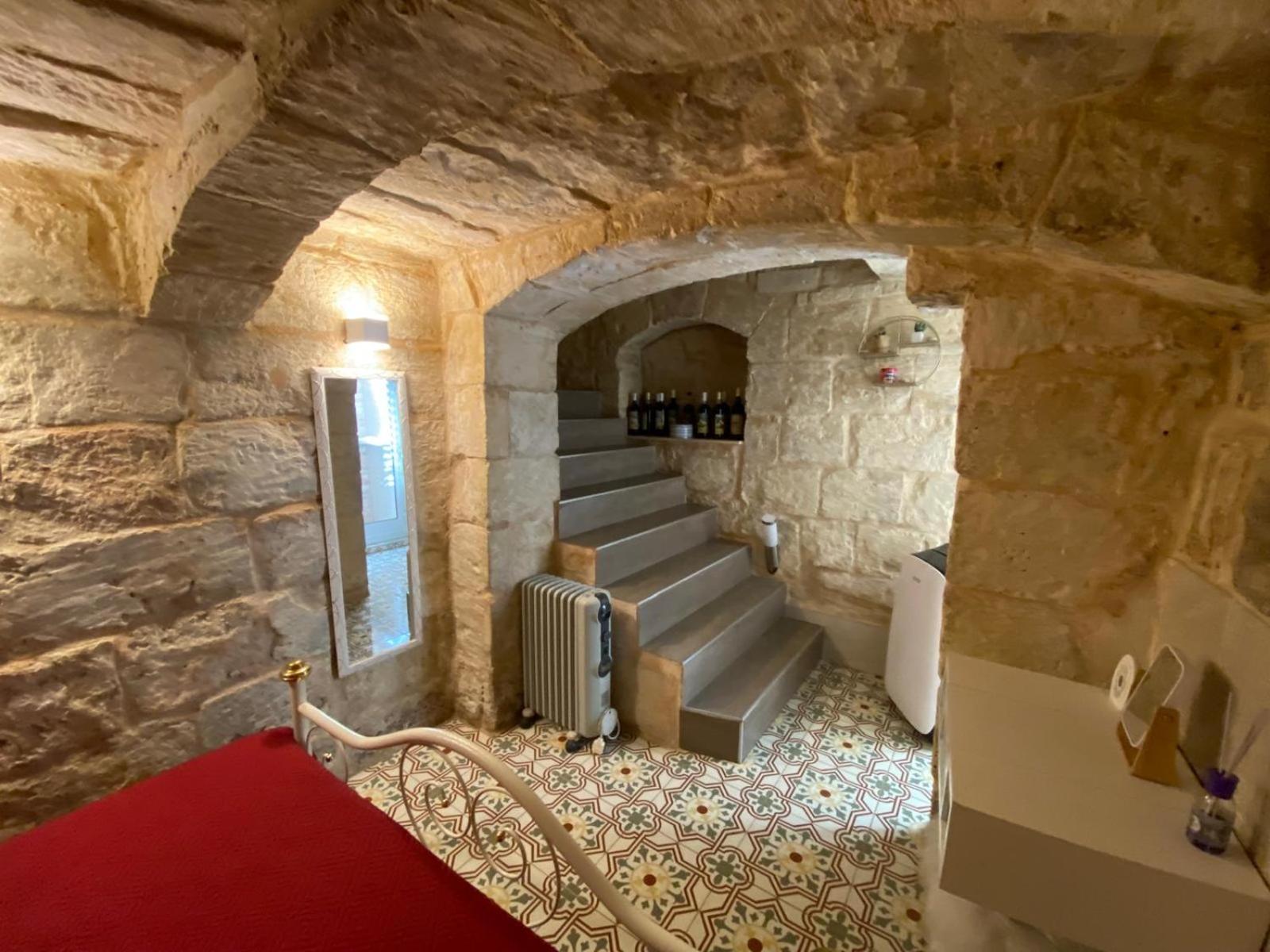 Malta'S Naughtiest Cabaret Apartment Ил-Фурияна Екстериор снимка
